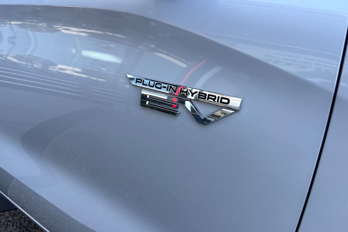 2024 Mitsubishi Outlander PHEV Exceed ZM