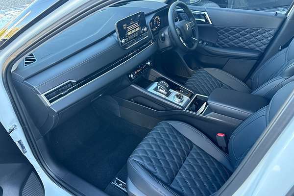 2024 Mitsubishi Outlander PHEV Exceed ZM