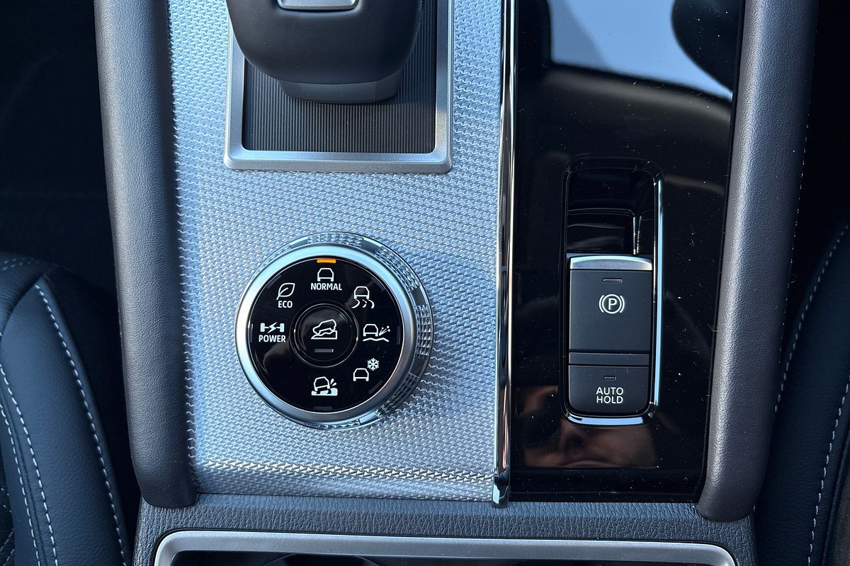2024 Mitsubishi Outlander PHEV Exceed ZM