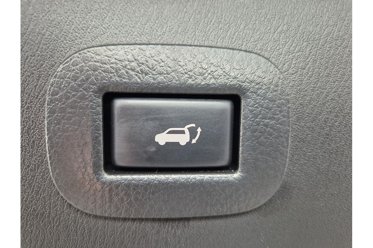 2023 Nissan Patrol Ti-L Y62
