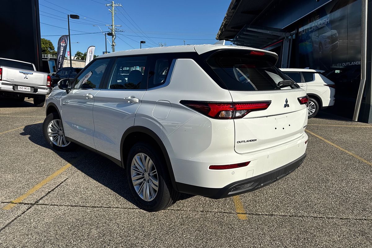 2024 Mitsubishi Outlander PHEV ES ZM
