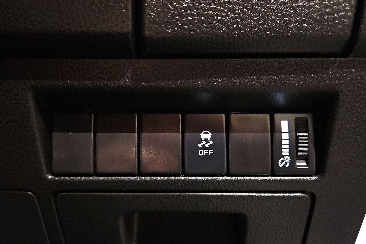 2020 Isuzu D-MAX SX High Ride Rear Wheel Drive