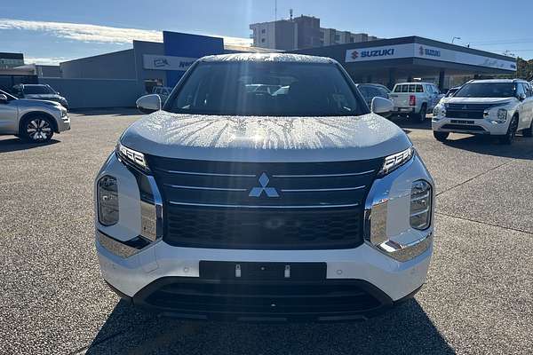 2024 Mitsubishi Outlander PHEV ES ZM