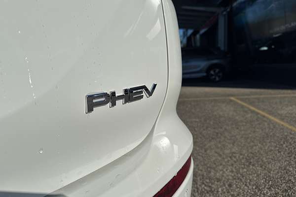 2024 Mitsubishi Outlander PHEV ES ZM