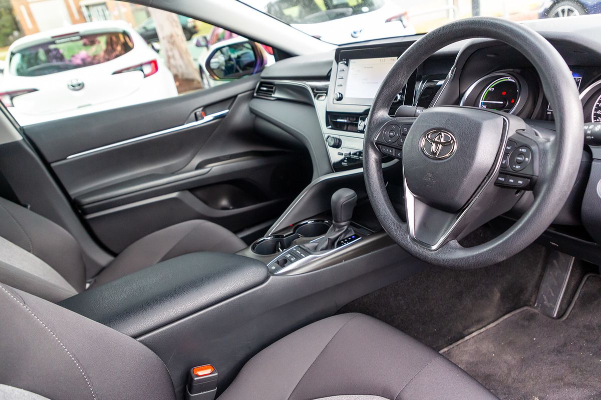2021 Toyota Camry Ascent AXVH70R