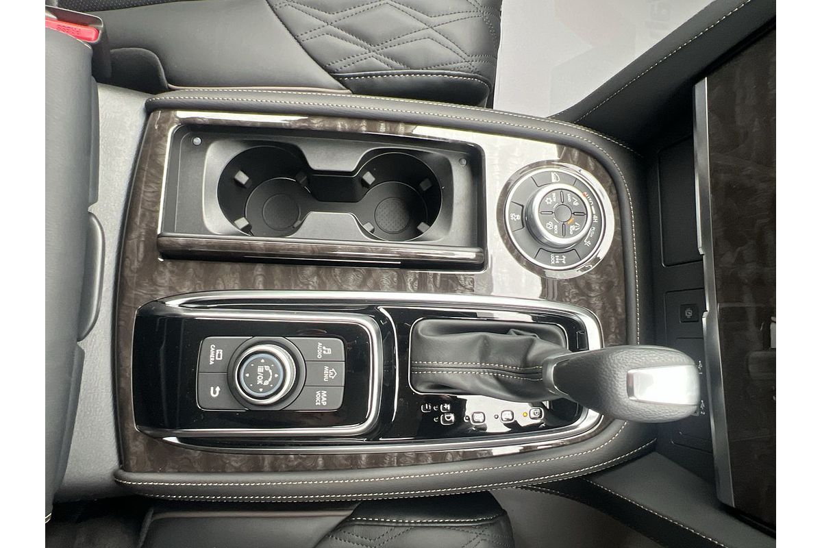 2025 Nissan Y62