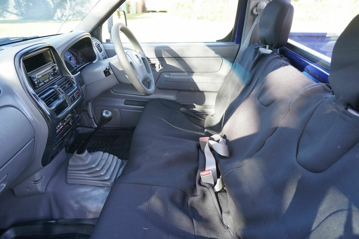 2005 Nissan Navara DX D22 Rear Wheel Drive