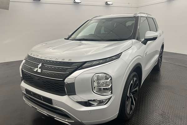 2022 Mitsubishi Outlander PHEV Exceed ZM