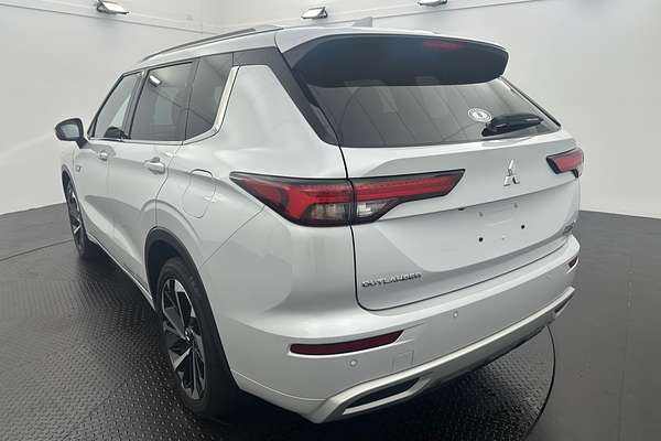 2022 Mitsubishi Outlander PHEV Exceed ZM