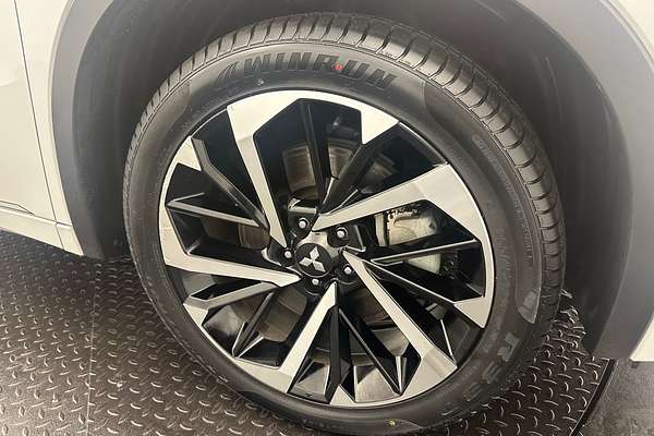 2022 Mitsubishi Outlander PHEV Exceed ZM
