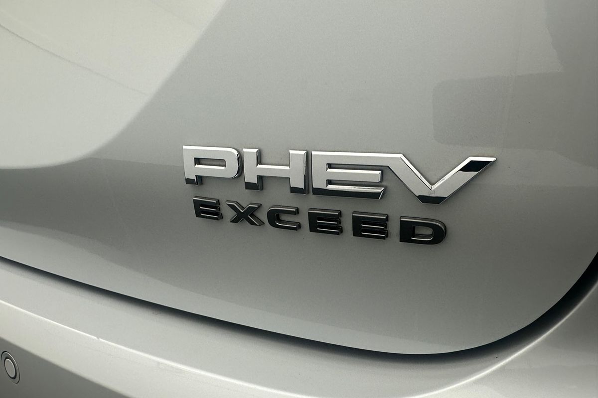 2022 Mitsubishi Outlander PHEV Exceed ZM