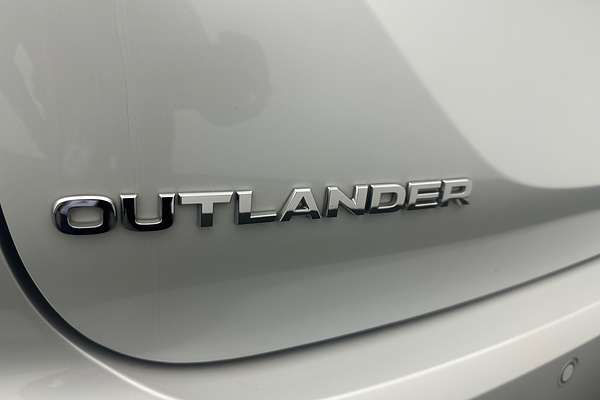 2022 Mitsubishi Outlander PHEV Exceed ZM