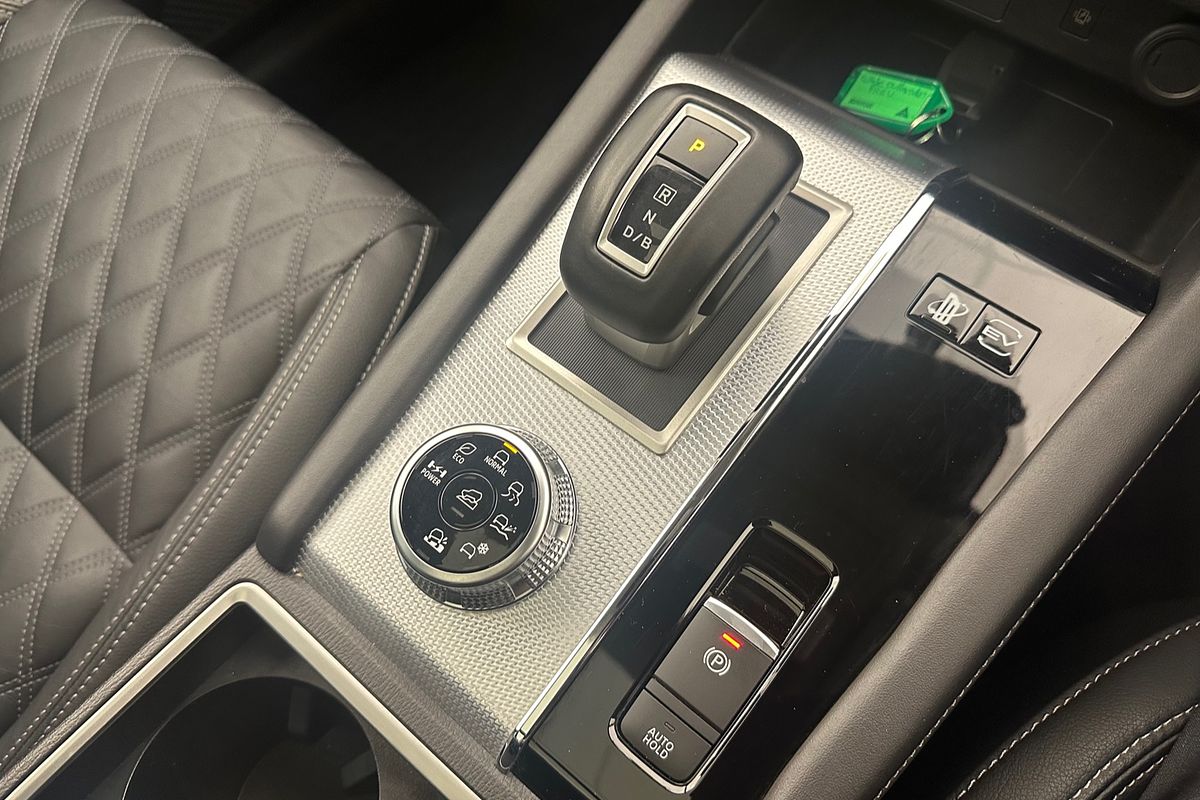 2022 Mitsubishi Outlander PHEV Exceed ZM