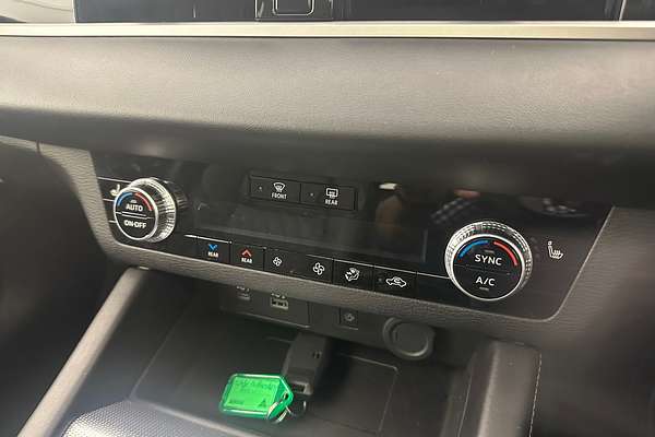 2022 Mitsubishi Outlander PHEV Exceed ZM