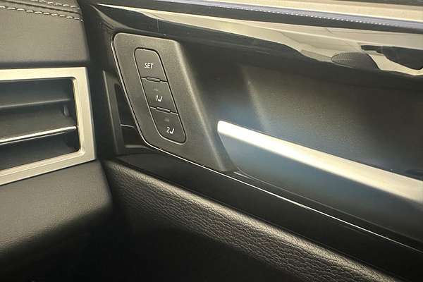 2022 Mitsubishi Outlander PHEV Exceed ZM