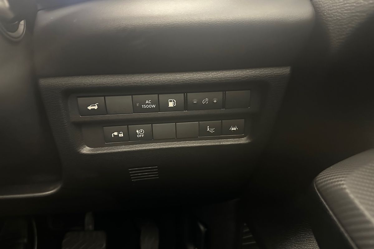 2022 Mitsubishi Outlander PHEV Exceed ZM