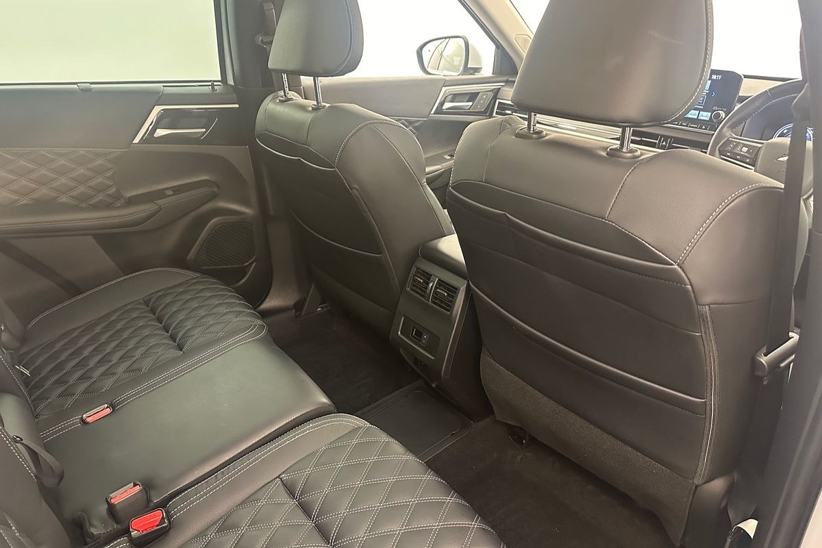 2022 Mitsubishi Outlander PHEV Exceed ZM
