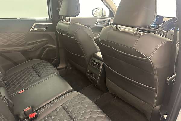 2022 Mitsubishi Outlander PHEV Exceed ZM