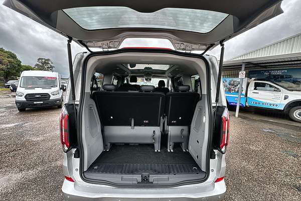 2024 Ford Tourneo Titanium X AV SWB