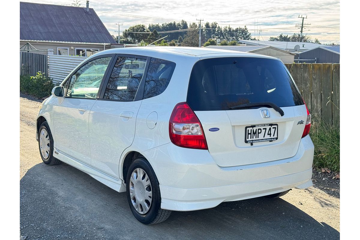 2004 Honda FIT