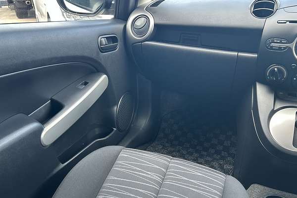 2010 Mazda 2 Neo DE Series 1