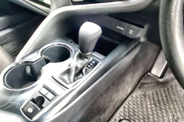 2019 Toyota Camry Ascent AXVH71R