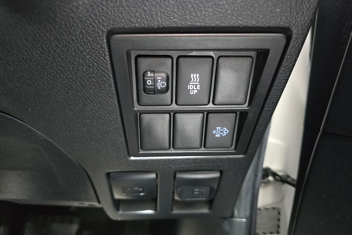 2018 Toyota Hilux Hilux 4x4 SR 2.8L T Diesel Automatic Double Cab GUN126R 4X4