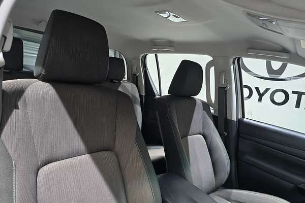 2018 Toyota Hilux Hilux 4x4 SR 2.8L T Diesel Automatic Double Cab GUN126R 4X4