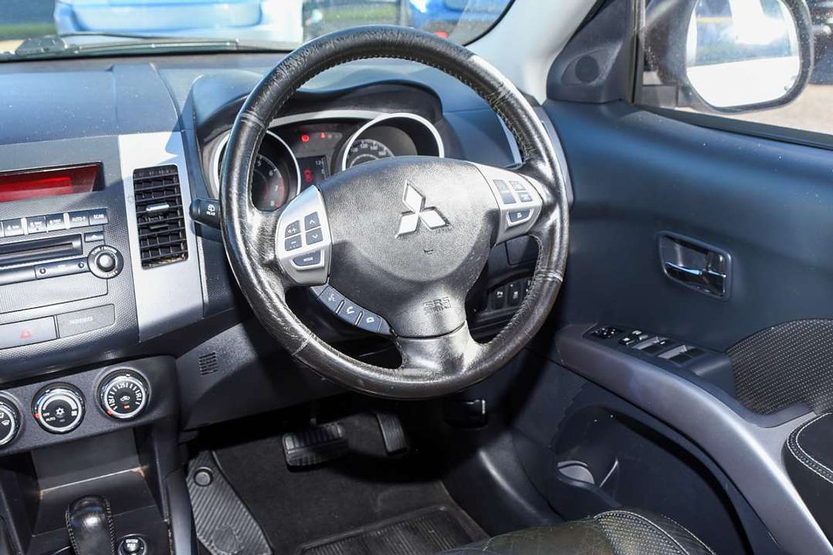 2011 Mitsubishi OUTLANDER LS ZH