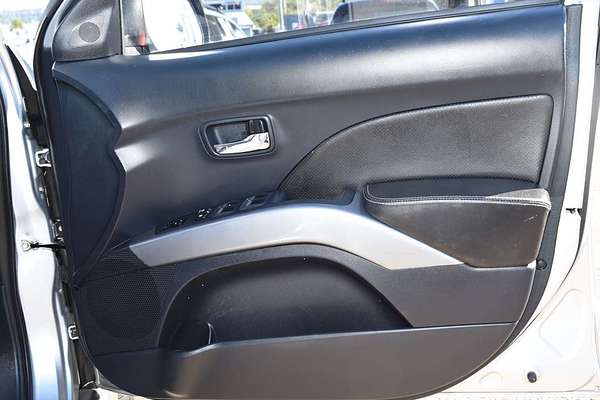 2011 Mitsubishi OUTLANDER LS ZH