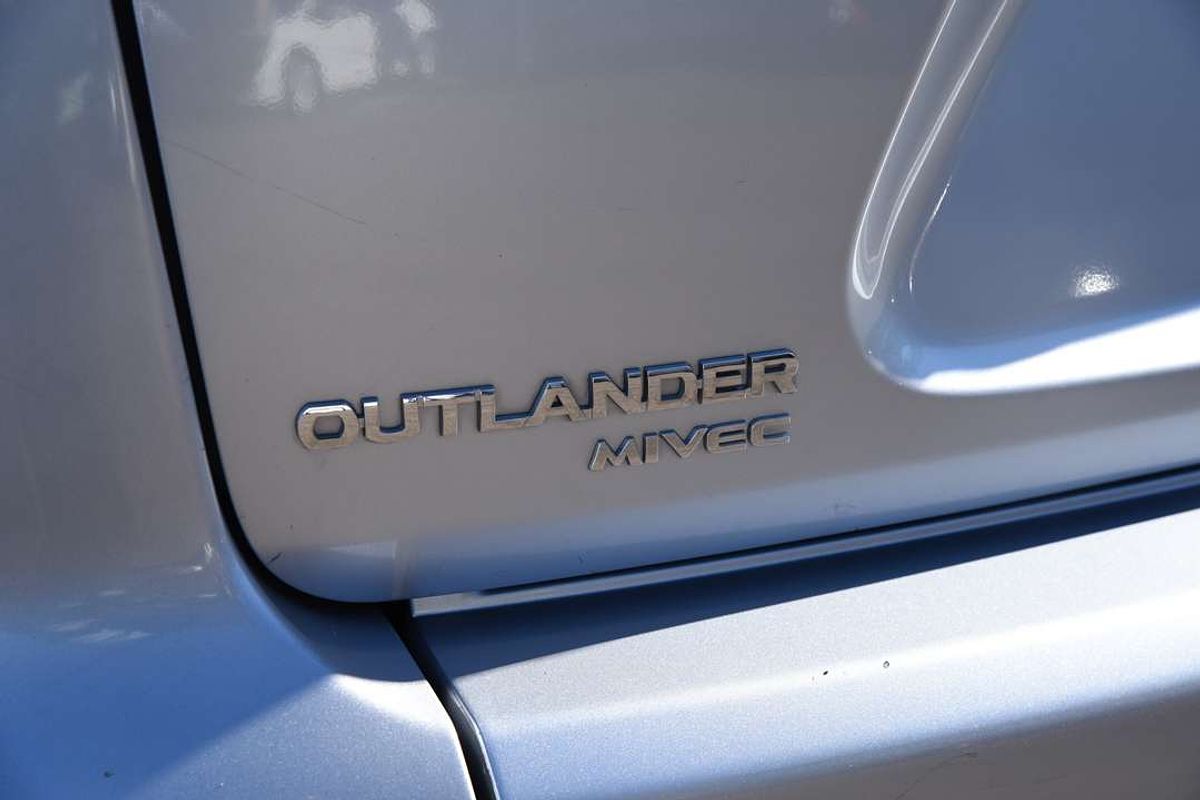 2011 Mitsubishi OUTLANDER LS ZH