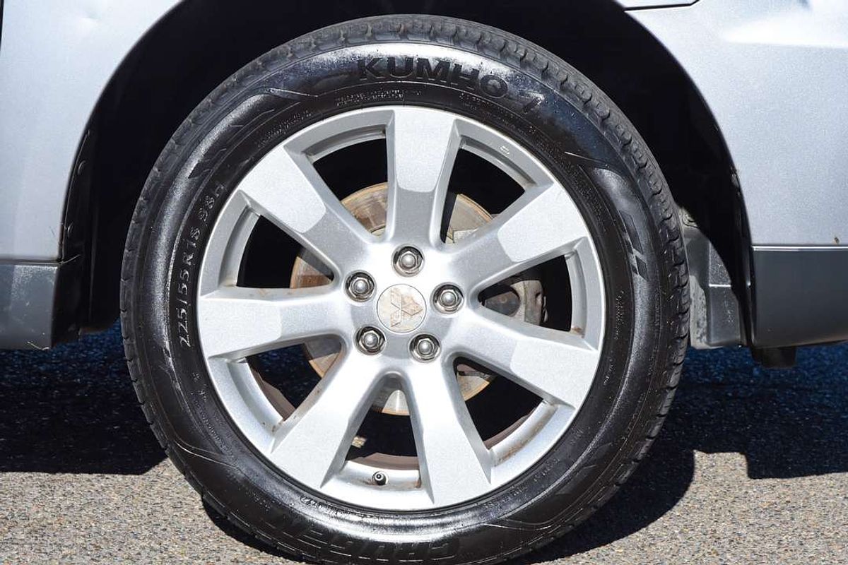 2011 Mitsubishi OUTLANDER LS ZH