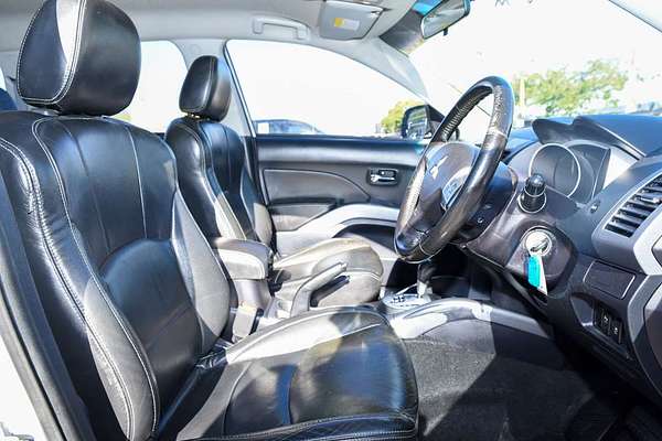 2011 Mitsubishi OUTLANDER LS ZH