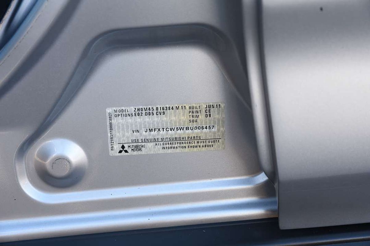 2011 Mitsubishi OUTLANDER LS ZH