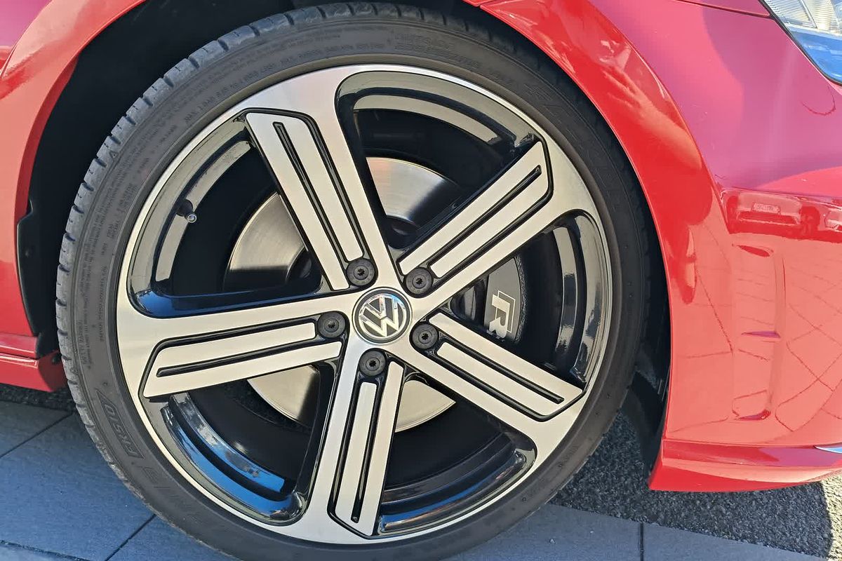 2015 Volkswagen Golf R 7