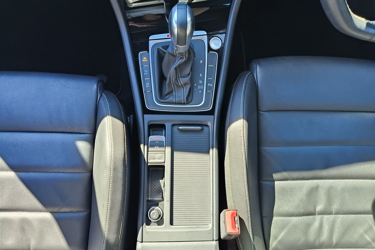 2015 Volkswagen Golf R 7