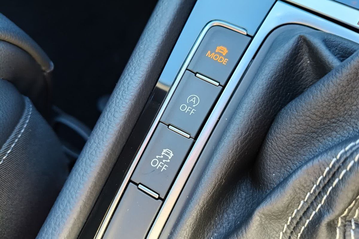 2015 Volkswagen Golf R 7