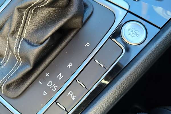 2015 Volkswagen Golf R 7