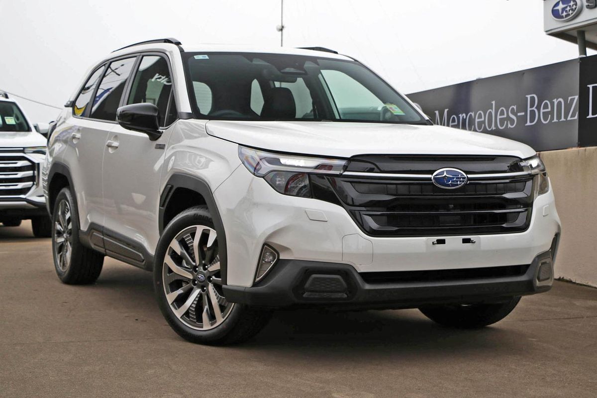2025 Subaru Forester Hybrid Touring S6