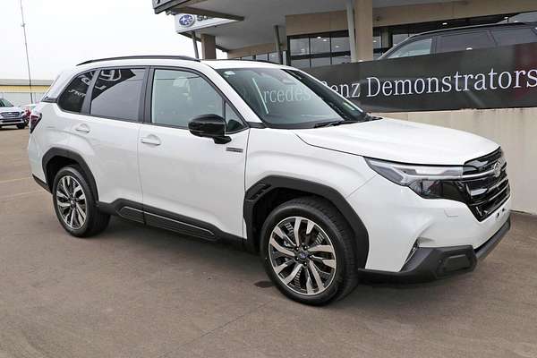 2025 Subaru Forester Hybrid Touring S6