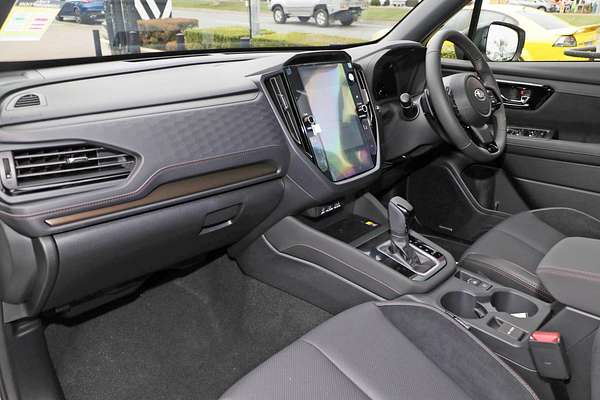2025 Subaru Forester Hybrid Touring S6