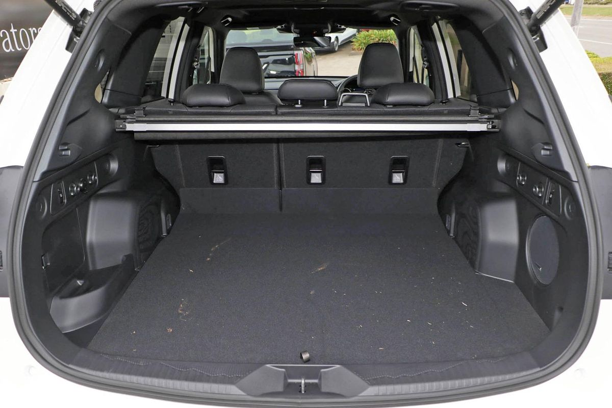 2025 Subaru Forester Hybrid Touring S6