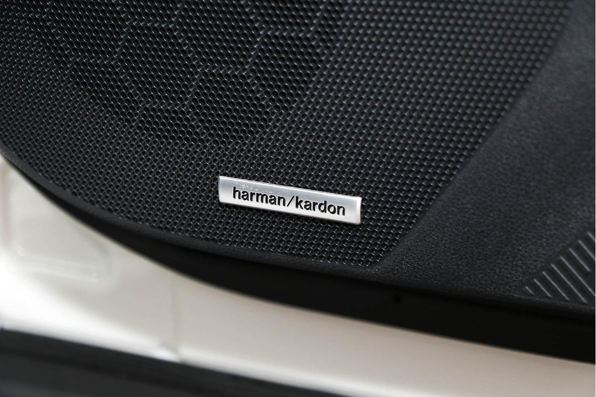 2025 Subaru Forester Hybrid Touring S6