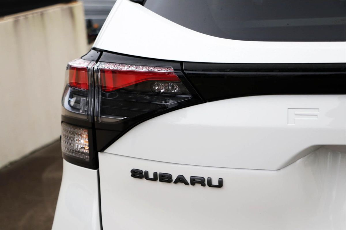 2025 Subaru Forester Hybrid Touring S6