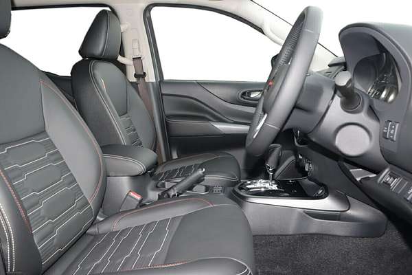 2025 Nissan Navara PRO-4X D23 4X4