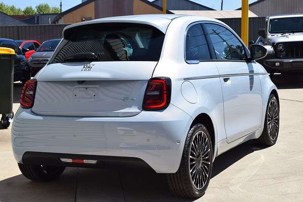 2023 Fiat 500e La Prima