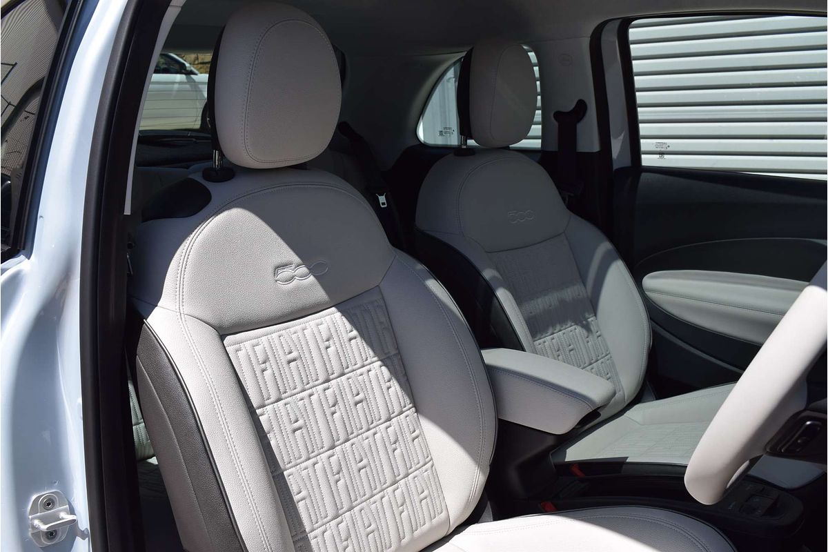2023 Fiat 500e La Prima