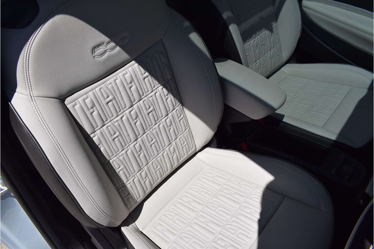 2023 Fiat 500e La Prima