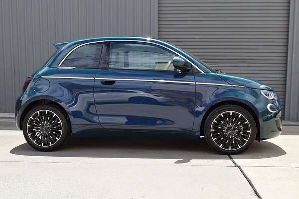 2023 Fiat 500e La Prima