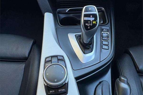 2016 BMW 3 Series 330i Sport Line F30 LCI